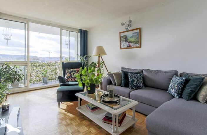 Vente appartement 5 pièces 86 m² Les Clayes-sous-Bois (78340) — photo 2