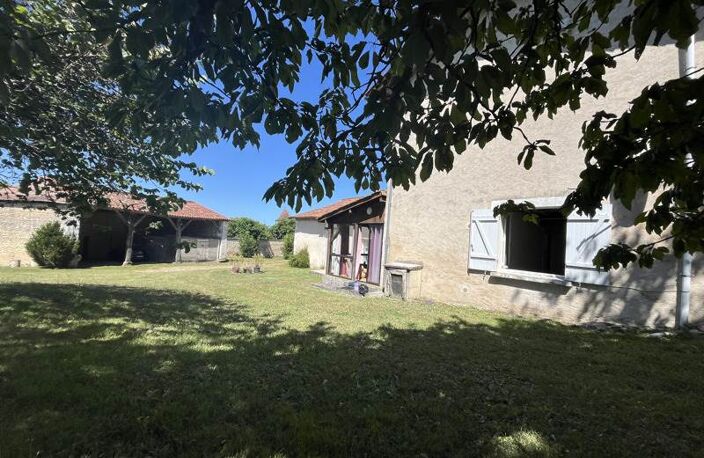 Maison en pierre de 10 pièces principales — photo 2