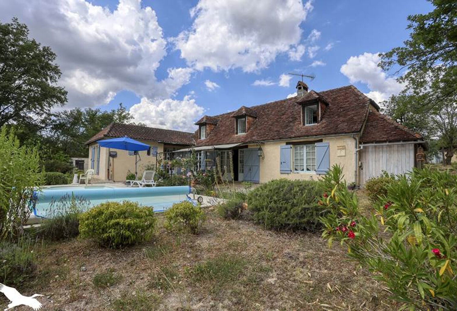 Maison en pierre de 6 pièces principales — photo 1