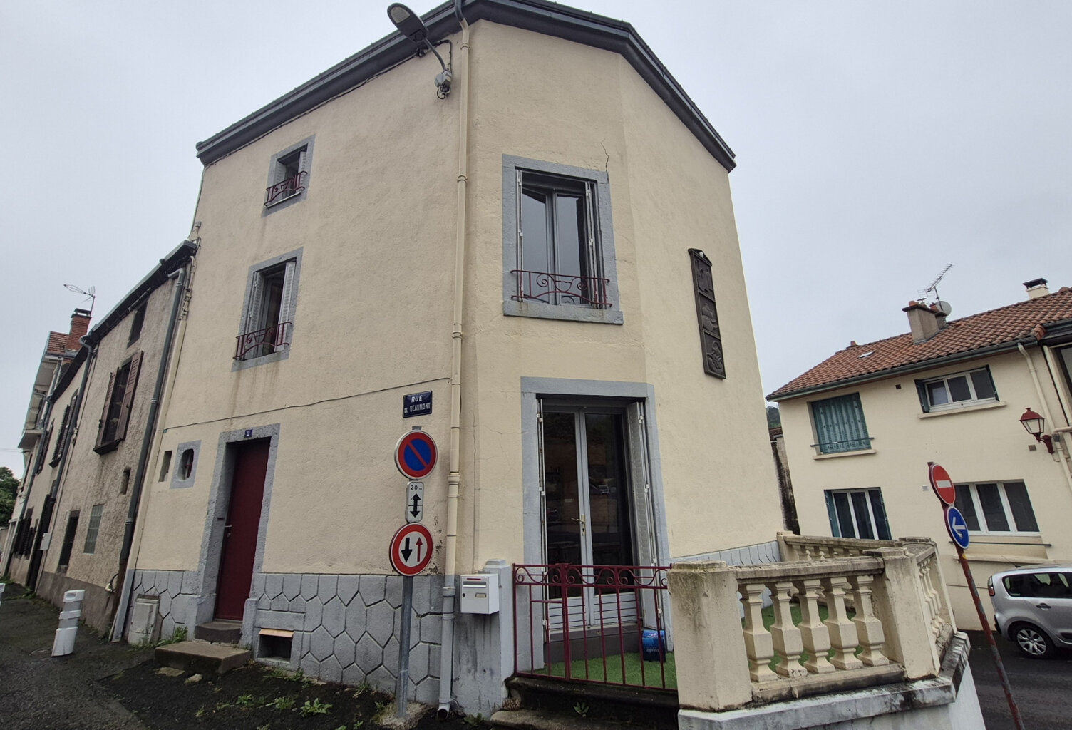 Maison - Bourg de Ceyrat — photo 1