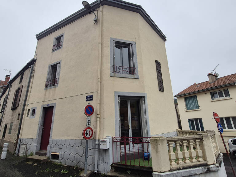 Maison - Bourg de Ceyrat — photo 1