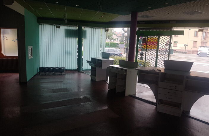 Vente commerce  86 m² Fontaine (38600) — photo 3
