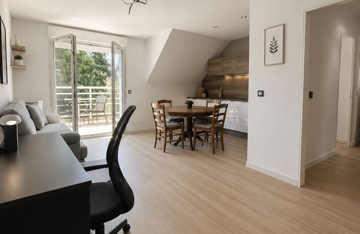 Appartement 2 pièces avec balcon, piscine et 2 stationnements — photo 2
