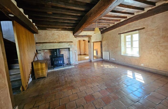 210 000, Maison Ancienne de Caractère, 10 mn de Mirebeau, TALMAY — photo 3