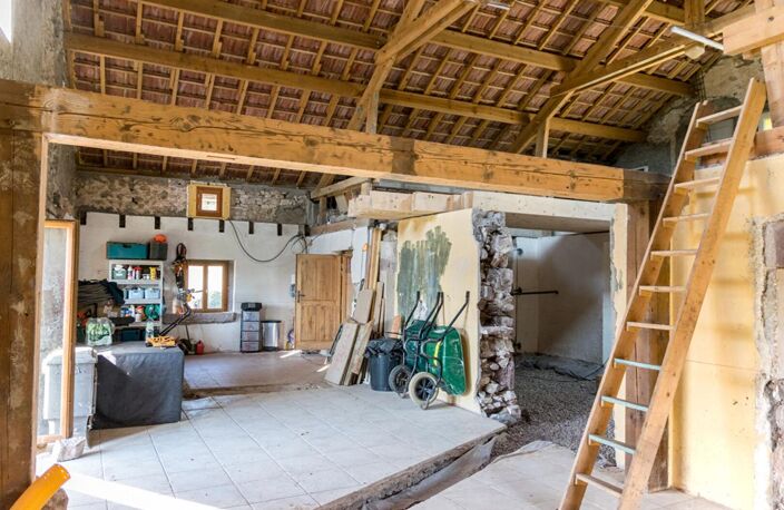 Maison à rénover avec vue dégagée sur la nature — photo 2