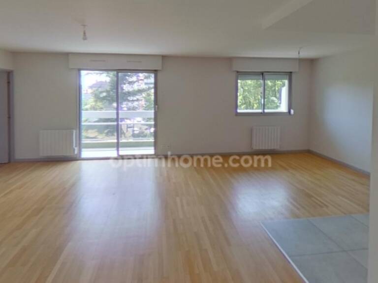 VILLEURBANNE La Doua – à vendre T4, 3 chambres, traversant rénové de 90 m² avec balcon, cave — photo 1