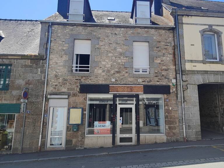 Immeuble mixte avec local commercial et appartement – Centre-ville de Rostrenen — photo 1
