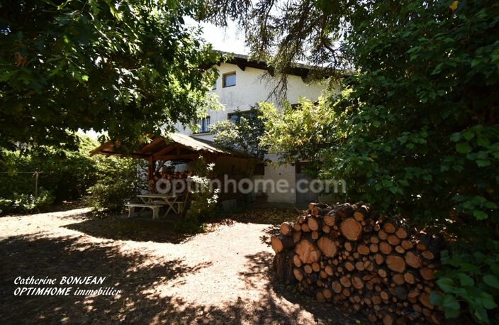 CARCANS BOURG - Maison familiale à rénover avec dépendances sur un magnifique terrain arboré d'environ 1400 m2 — photo 3