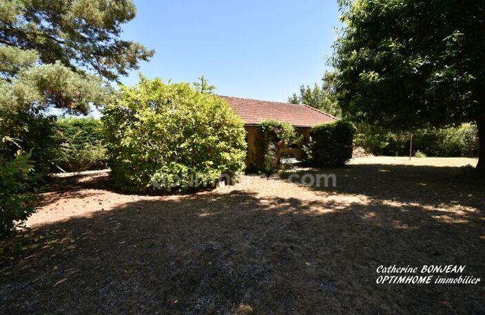 CARCANS BOURG - Maison familiale à rénover avec dépendances sur un magnifique terrain arboré d'environ 1400 m2 — photo 5