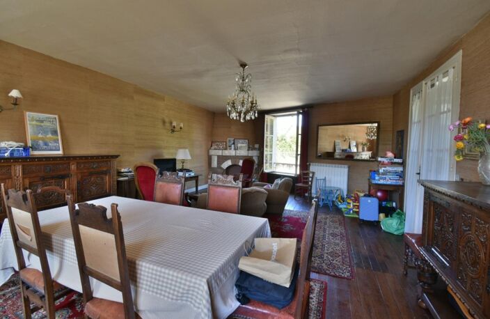 Maison familiale, 5 chambres, au coeur de Prissac (36) — photo 5