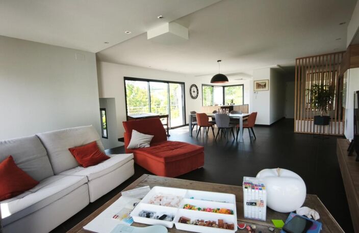 En exclusivité – Maison d’architecte récente à Gugney-aux-Aulx – 329 000 € — photo 2