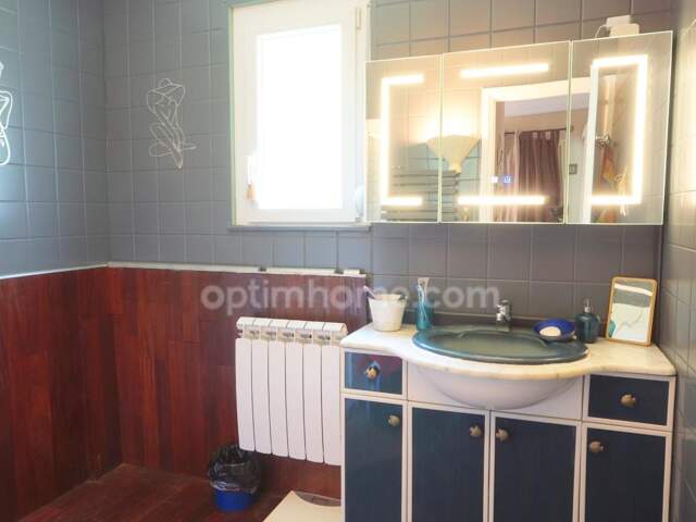 Maison à vendre 6 pièces climatisées, piscine  + local professionnel de 120m² — photo du bien