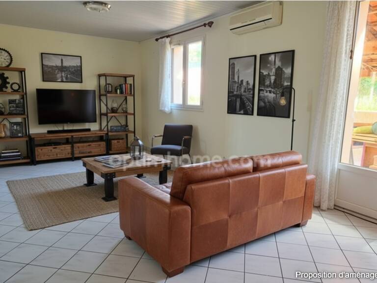 Maison de plain-pied avec jardin et deux garages – Beau potentiel — photo 1