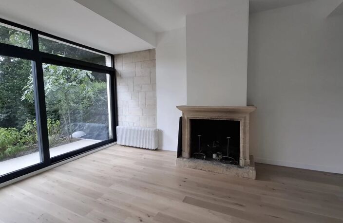 VILLA GARE BOUGIVAL 7 CHAMBRES 262 m2 + 2 TERRASSES + PARKINGS — photo 3