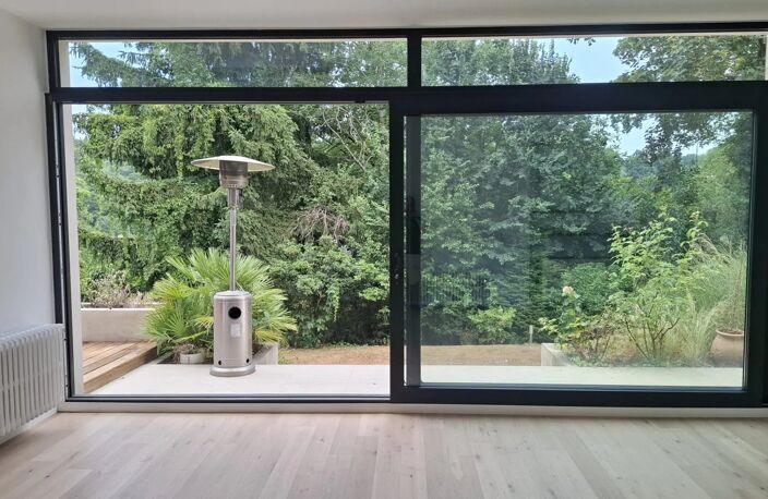 VILLA GARE BOUGIVAL 7 CHAMBRES 262 m2 + 2 TERRASSES + PARKINGS — photo 4