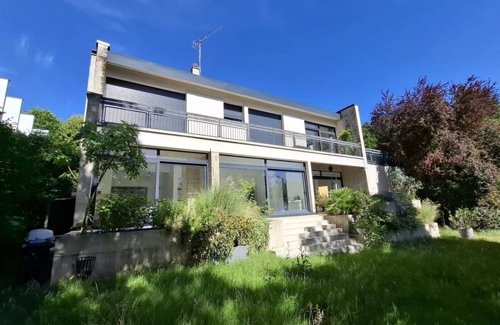 VILLA GARE BOUGIVAL 7 CHAMBRES 262 m2 + 2 TERRASSES + PARKINGS — photo 5