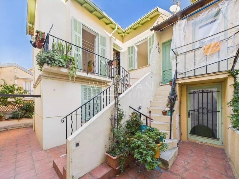 Appartement 2 pièces avec balcon - Menton Vieille ville — photo 1