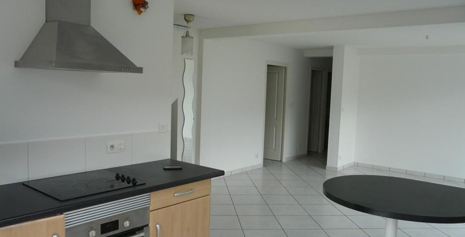 Appartement de 80m2 à louer sur Saint-Nazaire-les-Eymes — photo 1