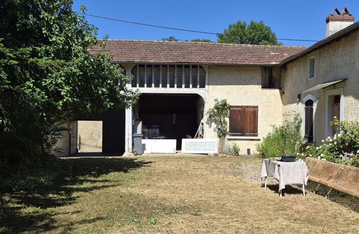 À vendre, proche de Tarbes (Hautes-Pyrénées): maison de plain-pied (ancienne fermette) à rénover avec grenier, garage, cour privée et jardin 1.856m². Cadre paisible dans un hameau rural — photo 2