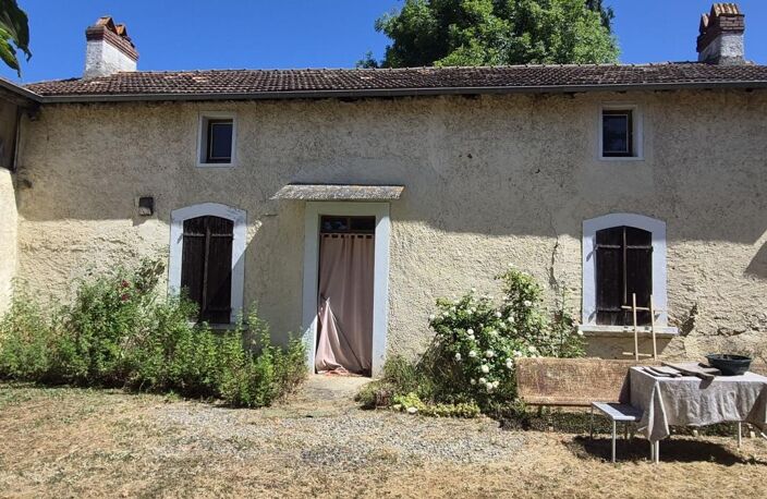 À vendre, proche de Tarbes (Hautes-Pyrénées): maison de plain-pied (ancienne fermette) à rénover avec grenier, garage, cour privée et jardin 1.856m². Cadre paisible dans un hameau rural — photo 4