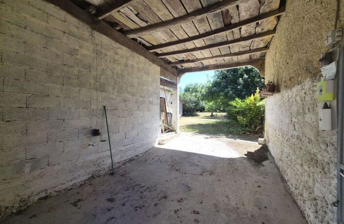 À vendre, proche de Tarbes (Hautes-Pyrénées): maison de plain-pied (ancienne fermette) à rénover avec grenier, garage, cour privée et jardin 1.856m². Cadre paisible dans un hameau rural — photo 5