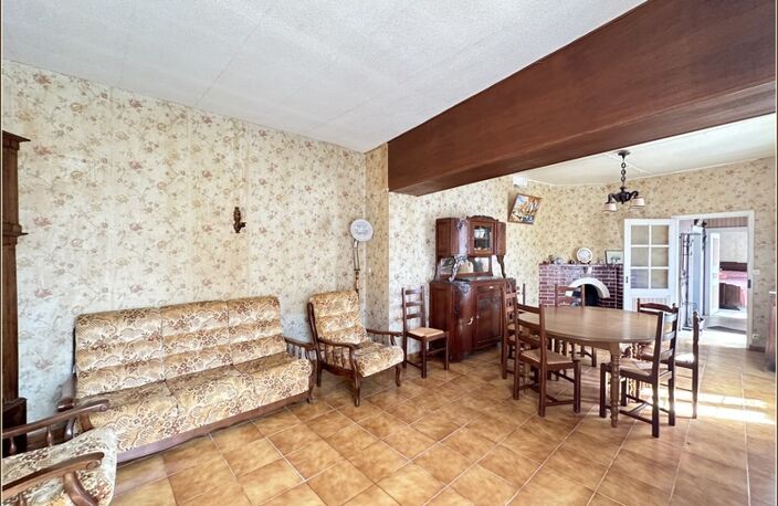 Frazé (28160)  Longère de plain-pied à rénover 100 m² habitable, jardin 1676 m² – Proche Château — photo 3