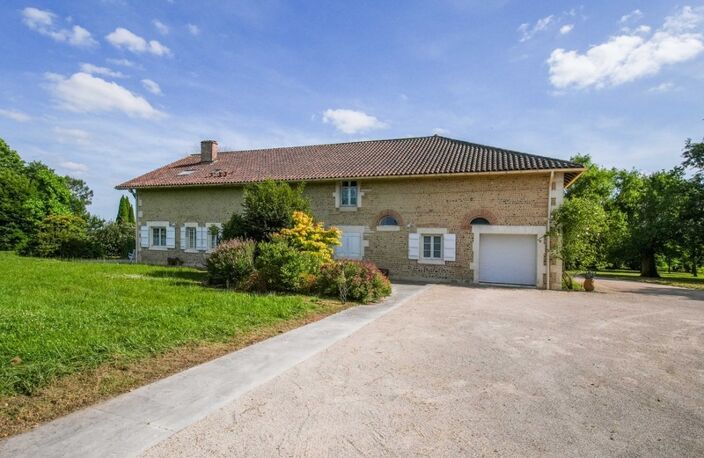 Propriété de Caractère et de charme proche de MONT DE MARSAN (40) - 430 M2 Habitables - Terrain 9000m2 environ — photo 5