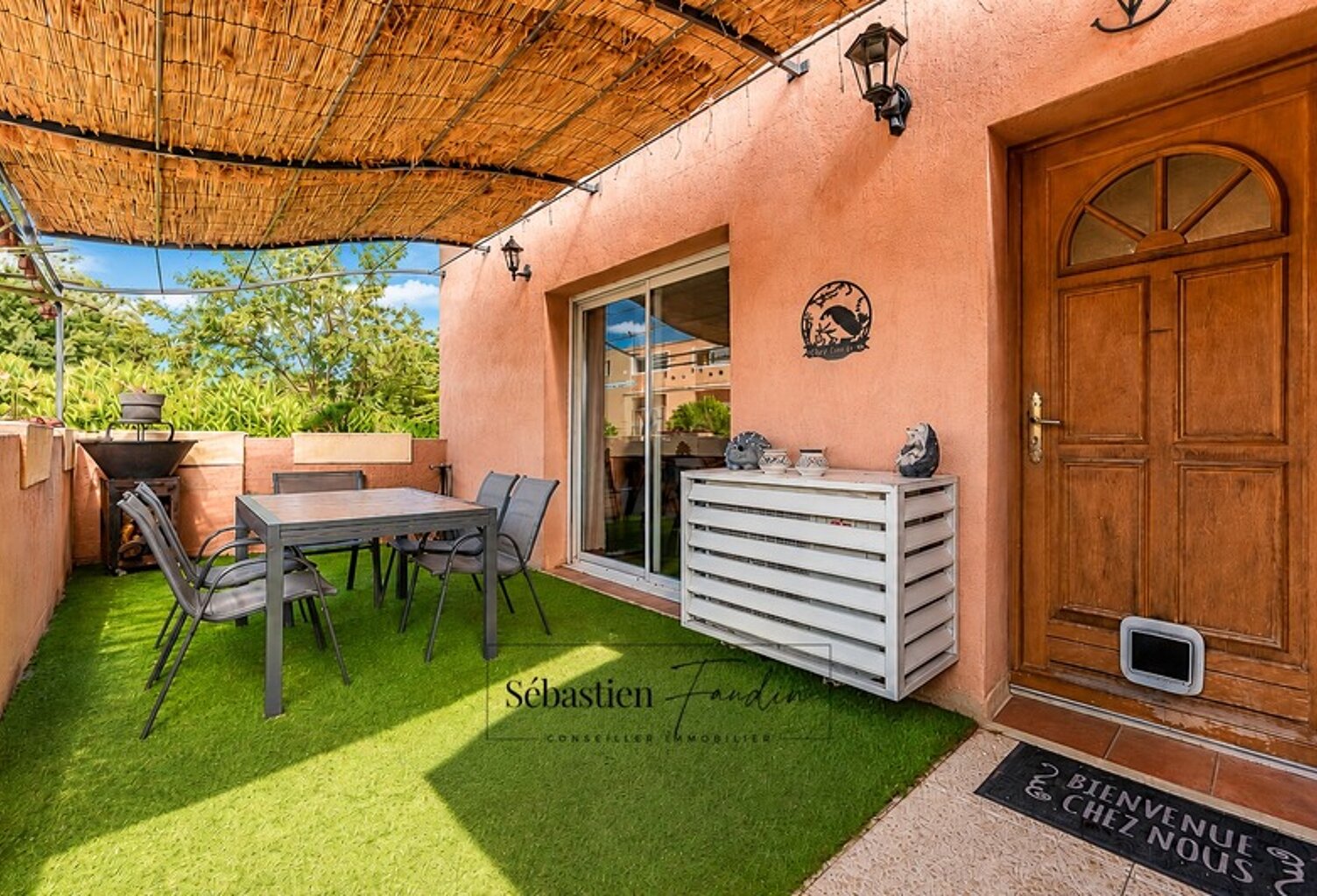 Dpt Var (83), à vendre LE BEAUSSET appartement T4 de 84 m² - Terrasse de 18 m² - Stationnement privatif - Résidence sécurisée — photo 1