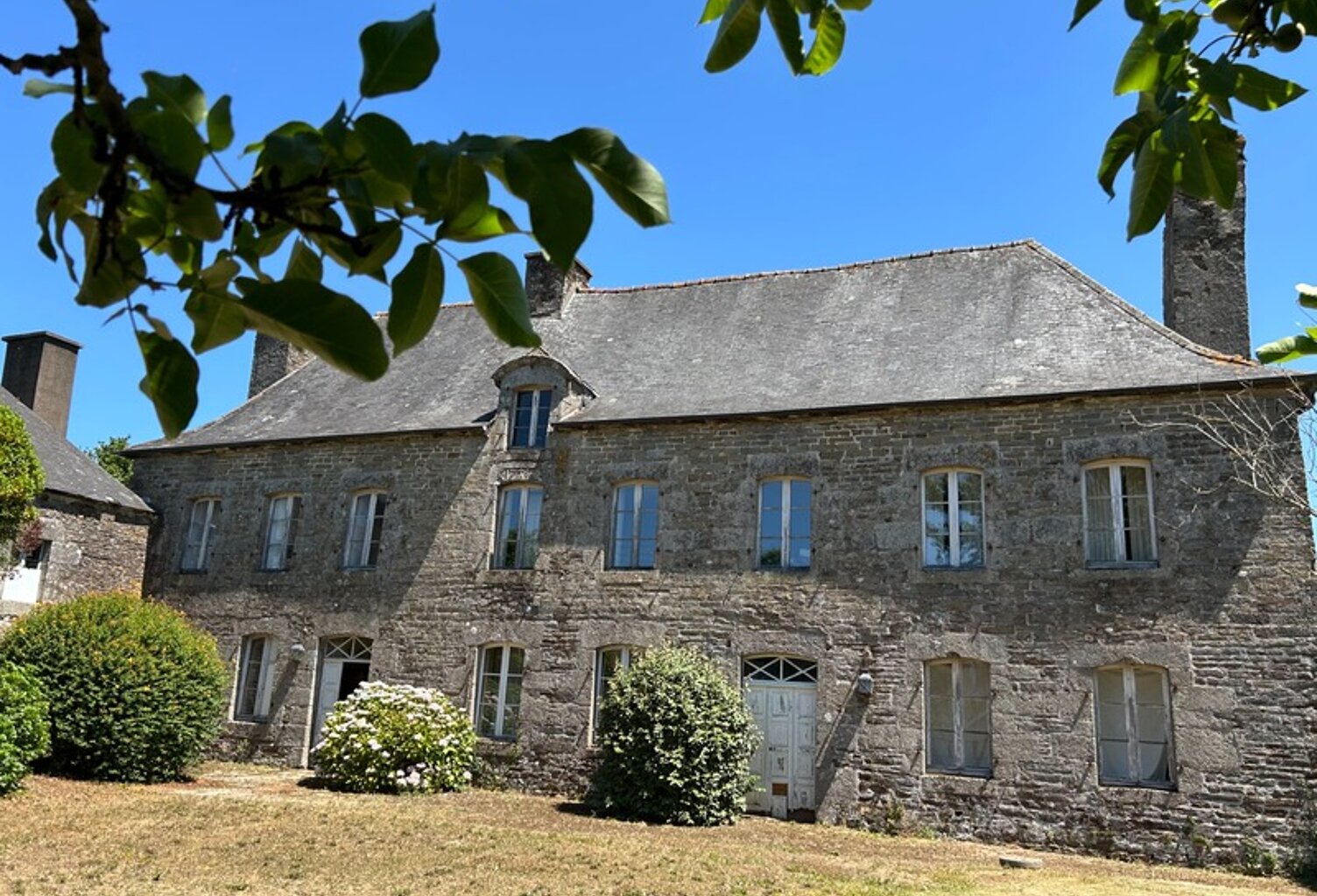 Manoir d’exception du XVIIIᵉ siècle et son parc clos au cœur de Loudéac — photo 1