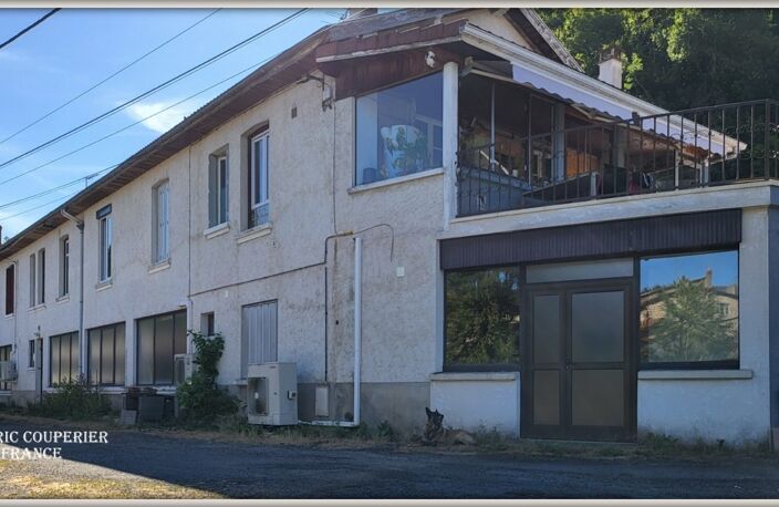 Maison à vendre 13 pièces LA MONNERIE LE MONTEL (63) — photo 3