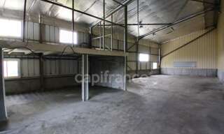 Local industriel 2 Pièces 150 m² à louer à Ducos (97224)