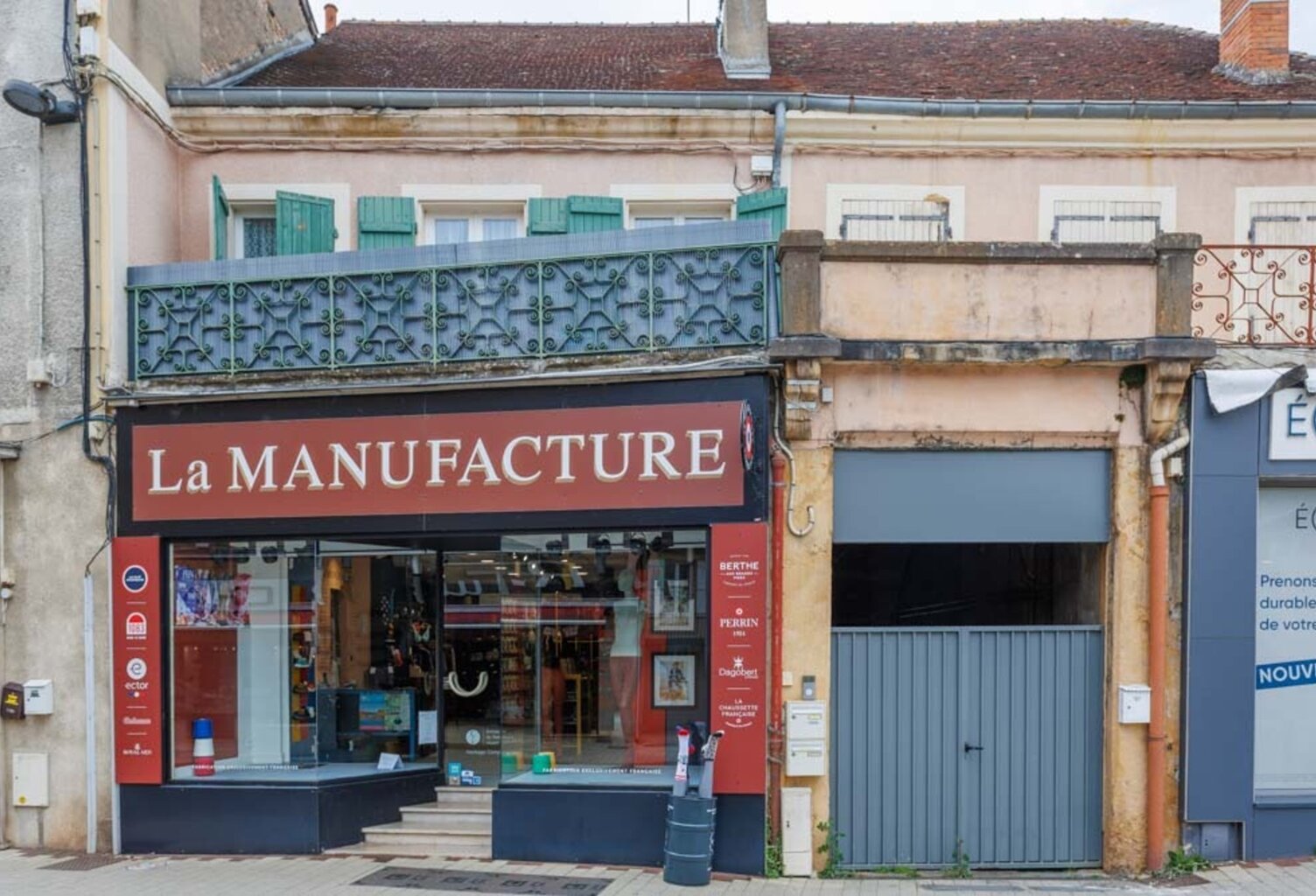 À vendre en exclusivité – Immeuble de rapport en plein cœur de PARAY LE MONIAL (71) — photo 1