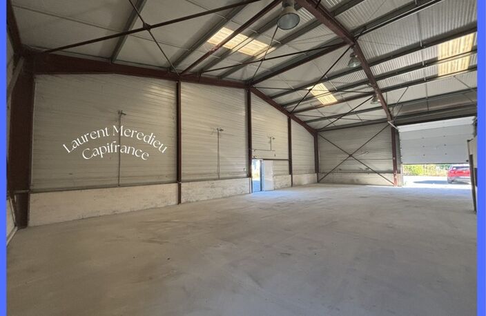 Local d'activités de 570 m² – Entrepôts, bureaux et possibilité de division en 2 lots indépendants — photo 2
