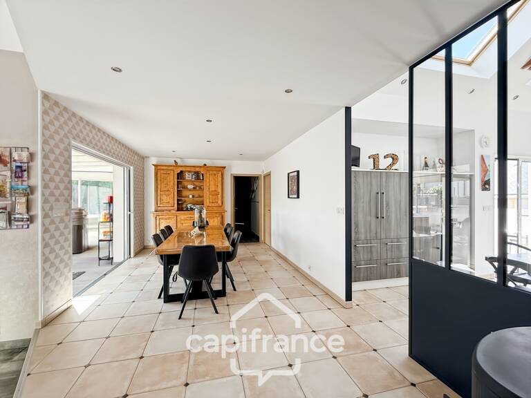 Maison contemporaine de plain-pied de 160 m² – 4 chambres – Véranda de 27 m² avec spa – Double garage – Carport – Noyal-Pontivy — photo 1