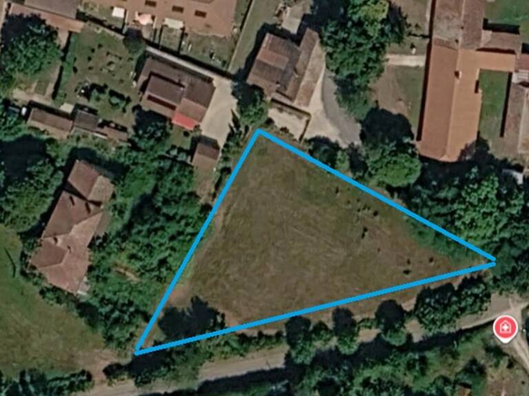 Terrain à vendre 790m² hors lotissement proche centre village  FOISSIAT (01) — photo 1