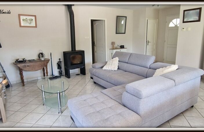 Maison à vendre, Plain pied 106 m², 5 pièces ARBIGNY (01)PONT DE VAUX,4 chambres,terrain clos 2000m² — photo 4