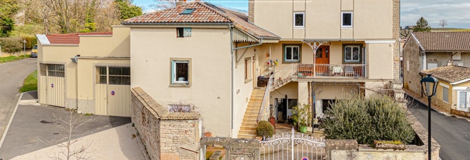 Maison 10 Pièces 222 m² à vendre à Davayé (71960)