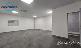 Commerce 14 Pièces 794 m² à louer à Les Abymes (97139)