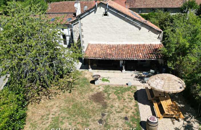 Dordogne (24) Maison en pierre rénovée à vendre 7 pièces SAINT ESTEPHE (24), gîte, garage, proximité du grand lac — photo 2