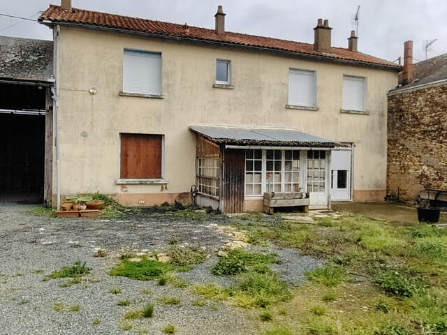 Maison à vendre 6 pièces SAINT JOUIN DE MARNES (79) — photo du bien