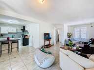 *** VILLA * 4 CHAMBRES * TERRAIN * PISCINE *** — photo 3