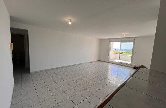 Appartement à vendre 4 pièces SAINTE SUZANNE (974) Vue océan — photo 2