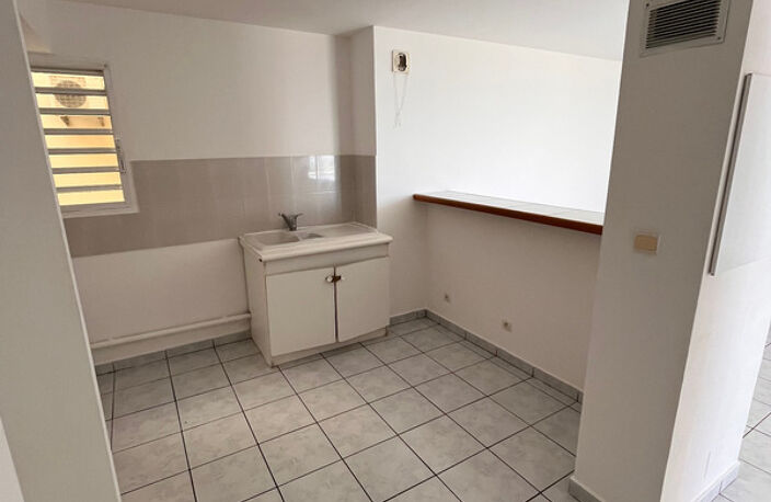 Appartement à vendre 4 pièces SAINTE SUZANNE (974) Vue océan — photo 4