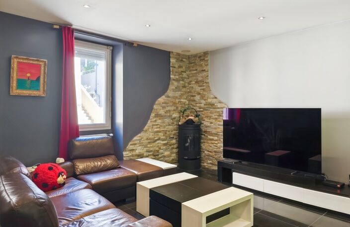 Maison de caractère en centre-ville 180 m² - DOUVAINE (74) — photo 5