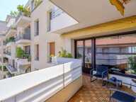 MARSEILLE 8ᵉ – À deux pas de la Place Delibes – Élégant appartement familial avec terrasse, cave et grand box en supplément — photo 3