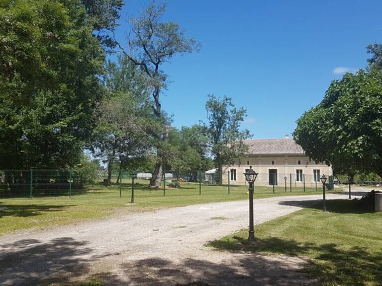Magnifique propriété - Habitation de 456m² et Hangar de 360m2 à SAINT CHRISTOLY DE BLAYE (33) — photo 1