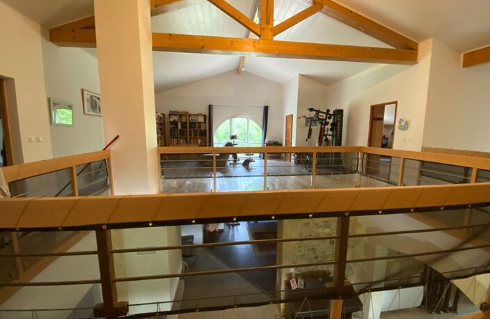 Magnifique propriété - Habitation de 456m² et Hangar de 360m2 à SAINT CHRISTOLY DE BLAYE (33) — photo 5