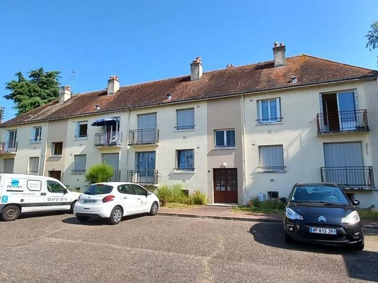 Preuilly sur Claise - Appartement T3 — photo 1
