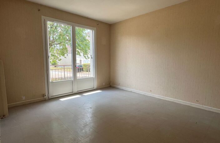 Preuilly sur Claise - Appartement T3 — photo 2