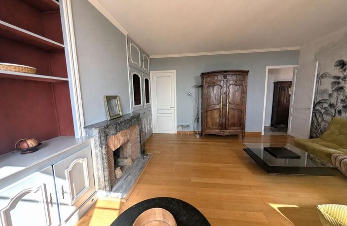 APPARTEMENT BOURGEOIS VUE MER PANORAMIQUE — photo 2